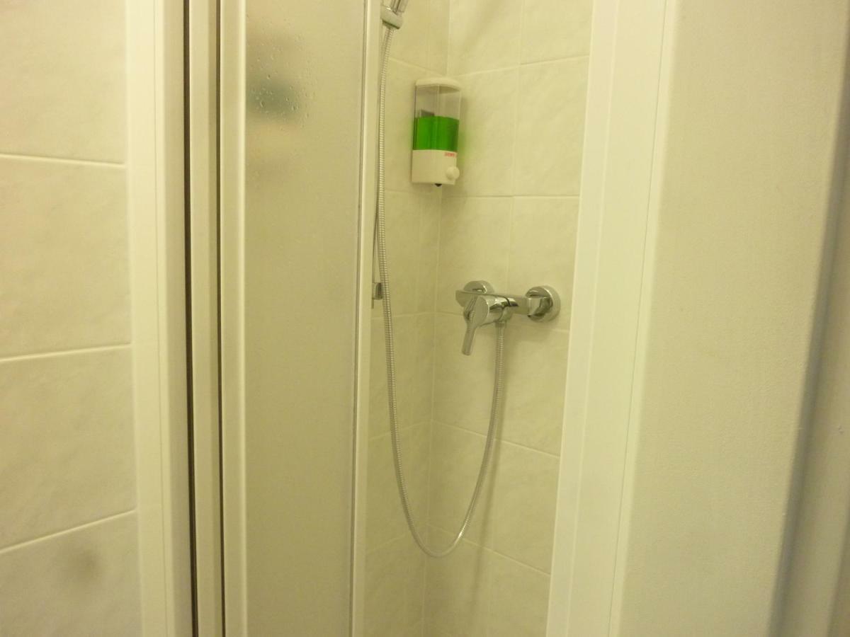 Apartman Van Ng ปราก ภายนอก รูปภาพ